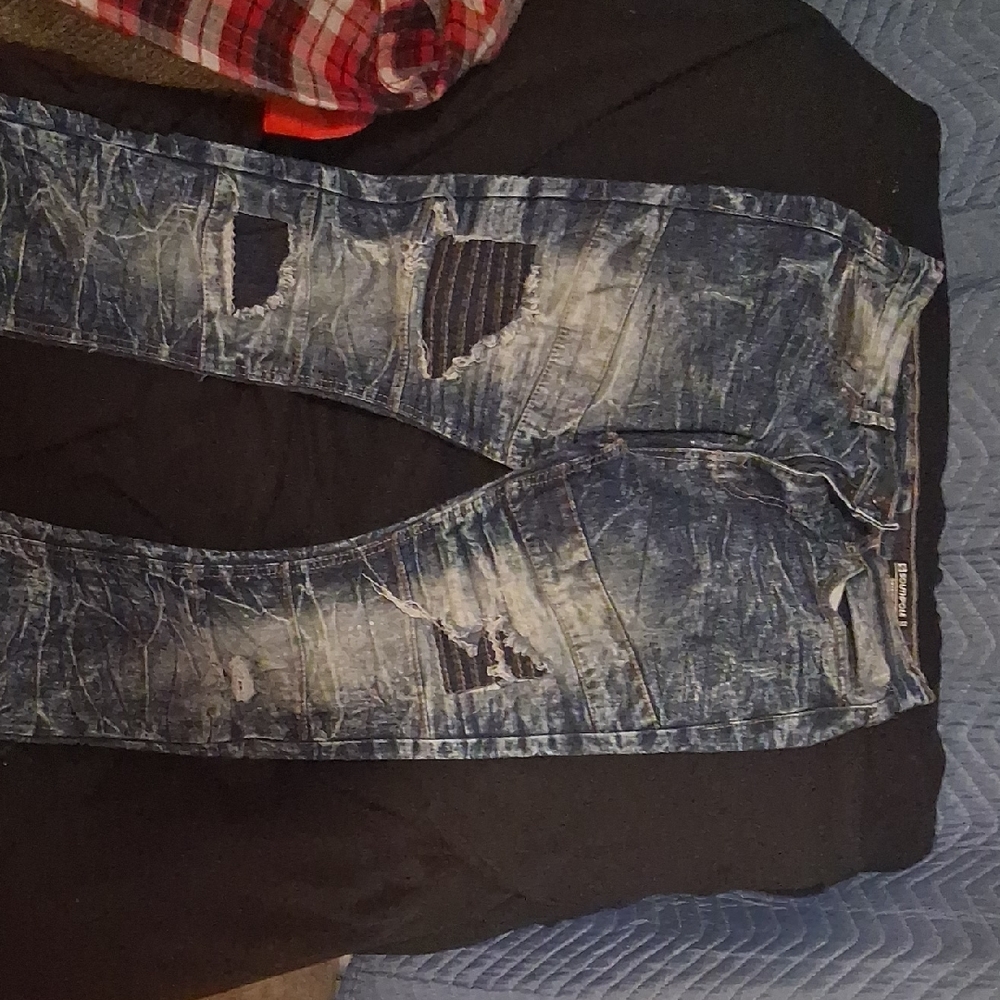 Men's Distressed Blue Jeans